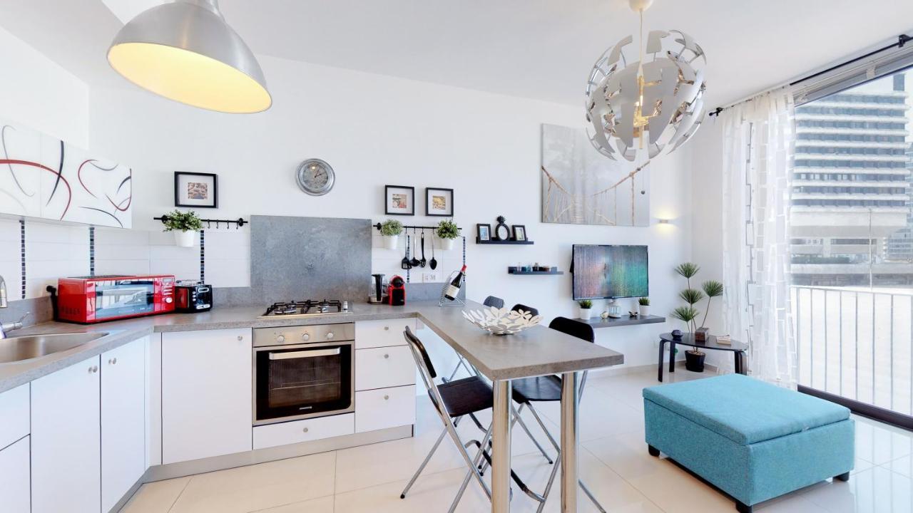Stylish 1Br Flat For 4 Ppl In Allenby By Holyguest 特拉维夫 外观 照片